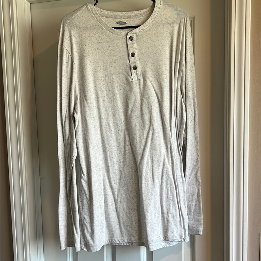 Old Navy Gray Long Sleeve Tee